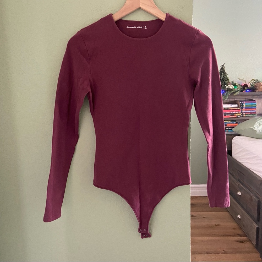 Abercrombie Long Sleeve Cotton Blend Seamless Crew Bodysuit ~ Purple ~ Size S